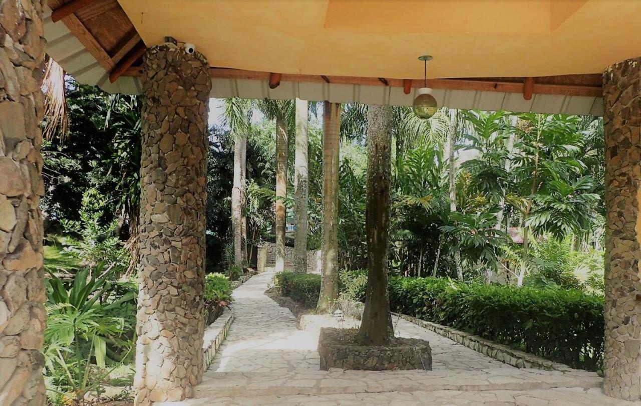 Hotel Colinas Del Rey Hato Mayor Del Rey Exterior photo